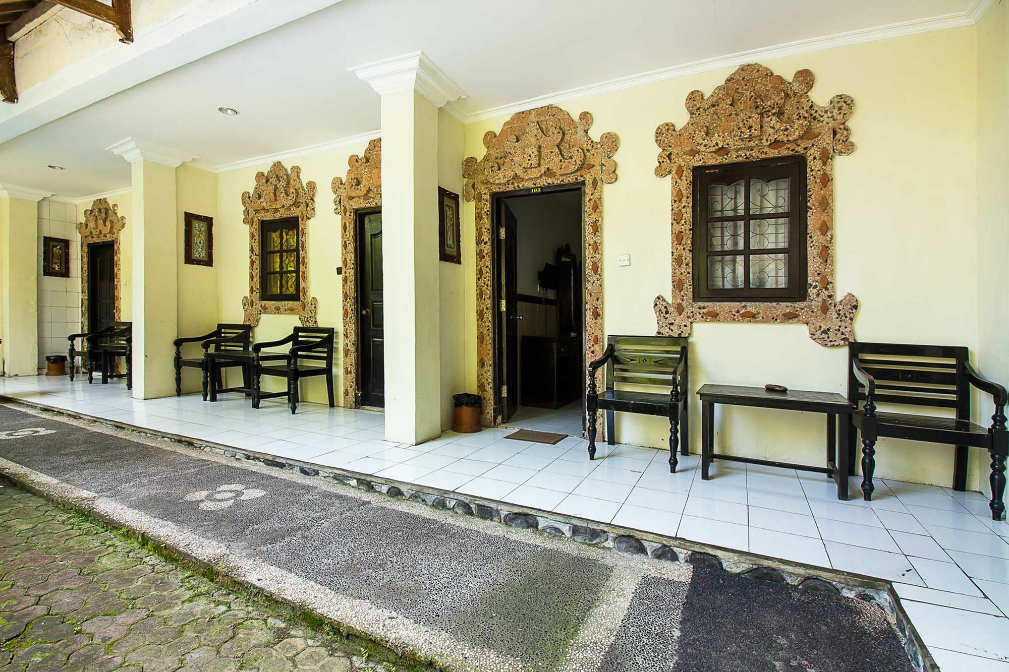 Hotel Sanjaya Managed By Tinggal Kuta  Exterior photo